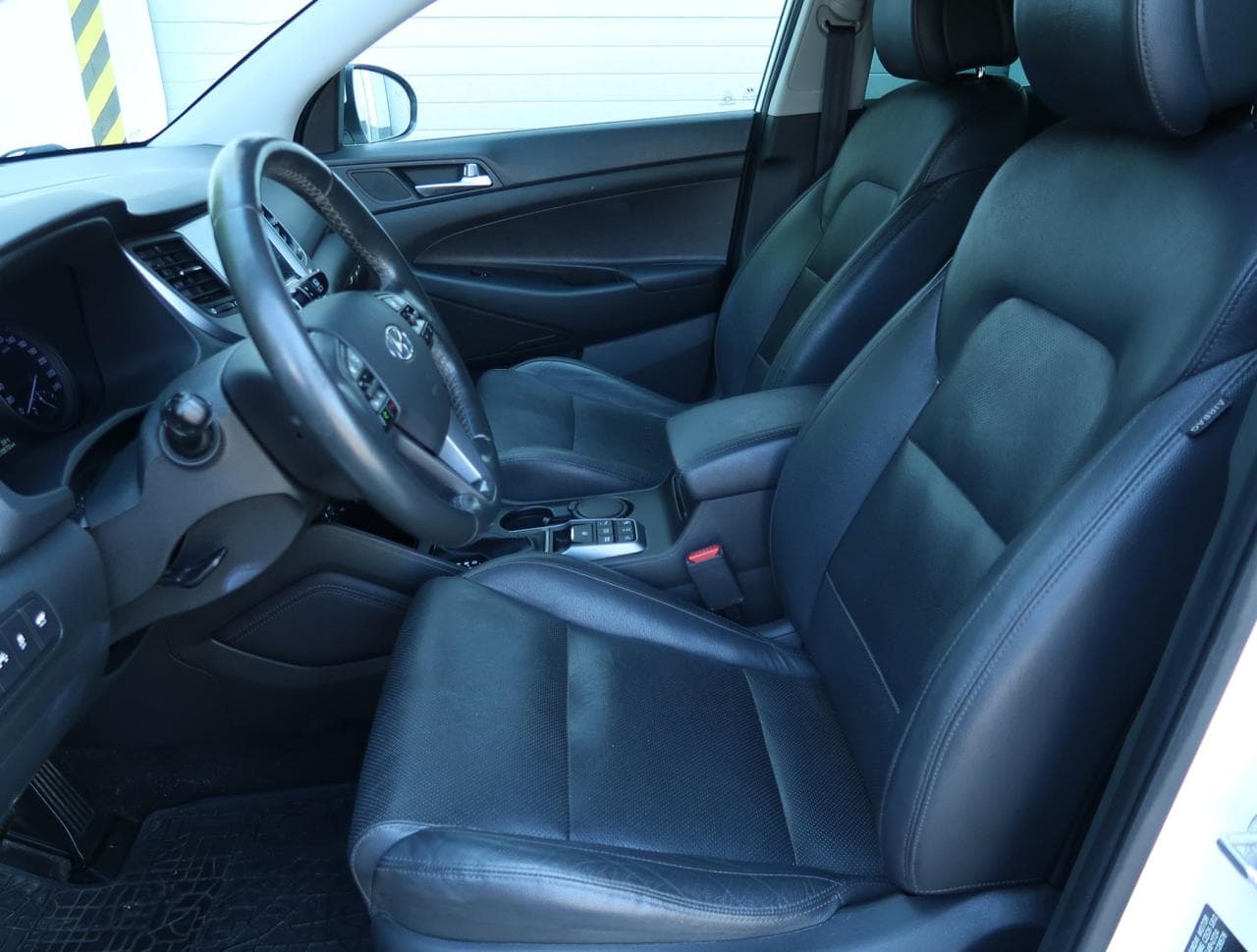 2016 Hyundai TUCSON - 31