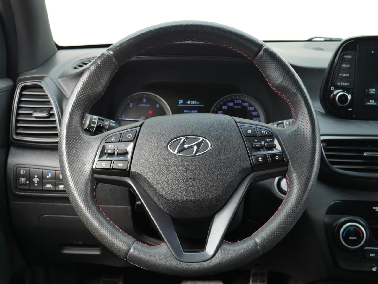 2019 Hyundai TUCSON - 25