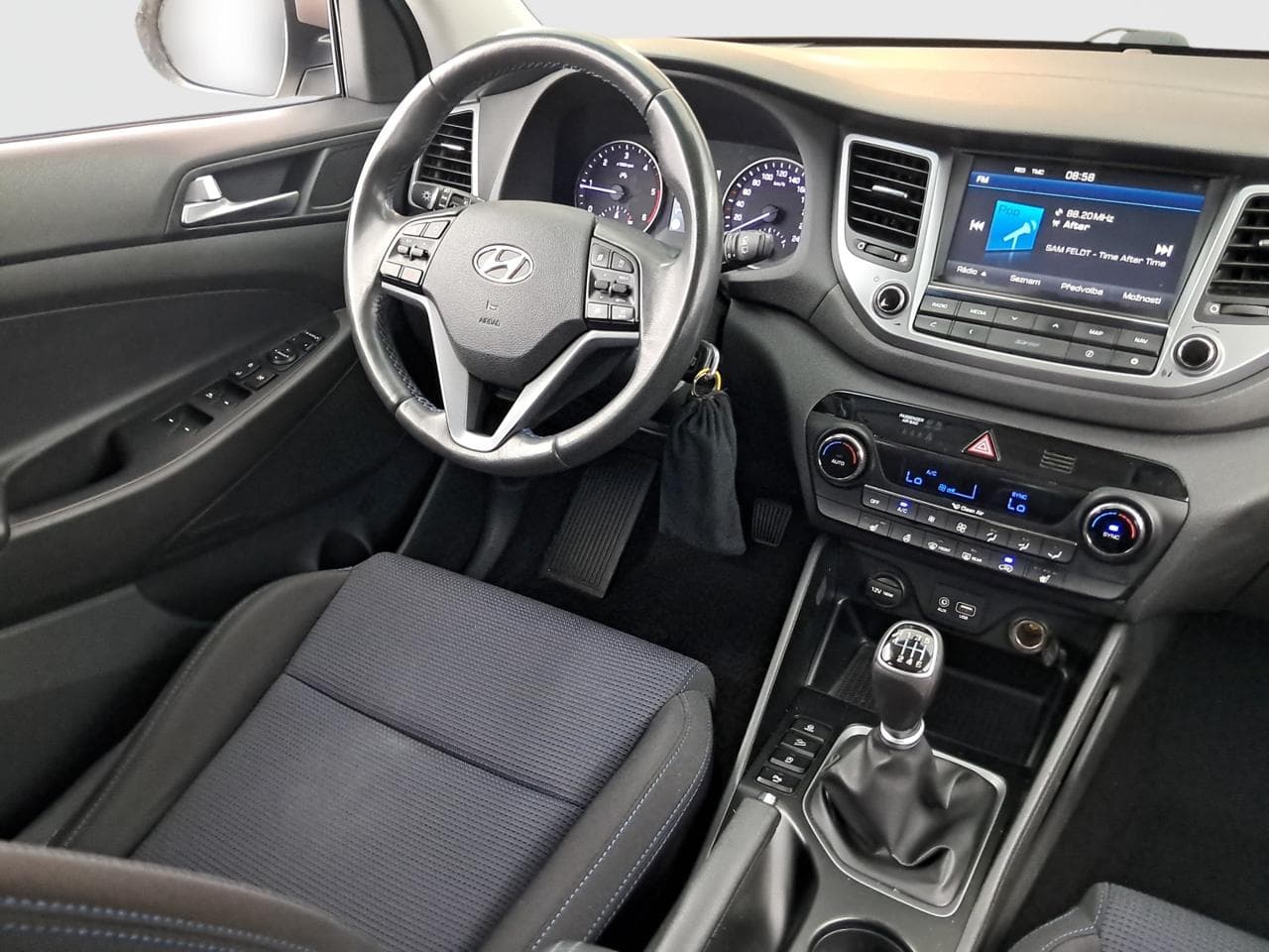 2016 Hyundai TUCSON - 14