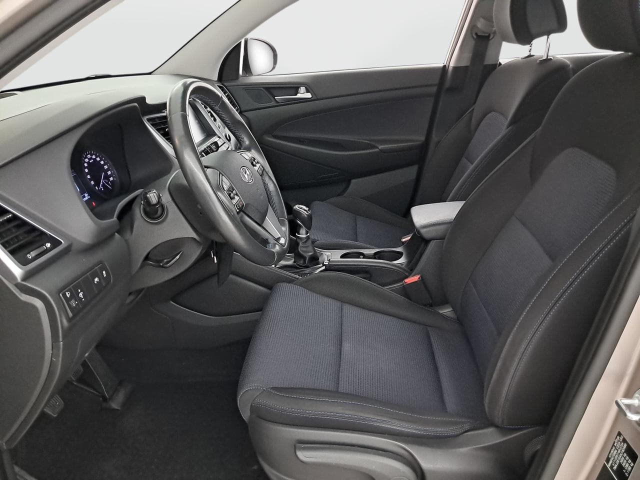 2016 Hyundai TUCSON - 25
