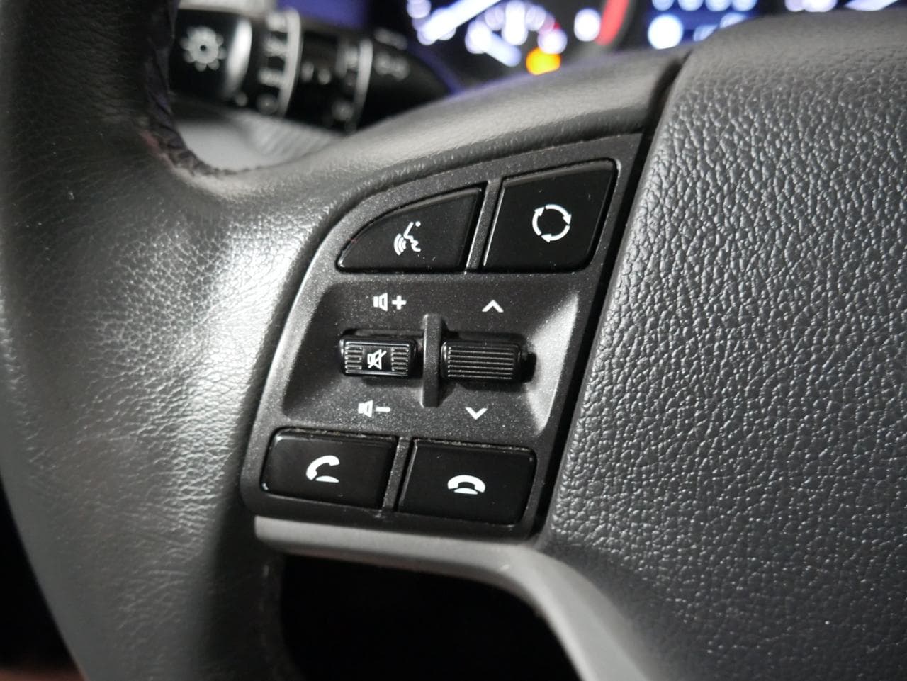 2019 Hyundai TUCSON - 17