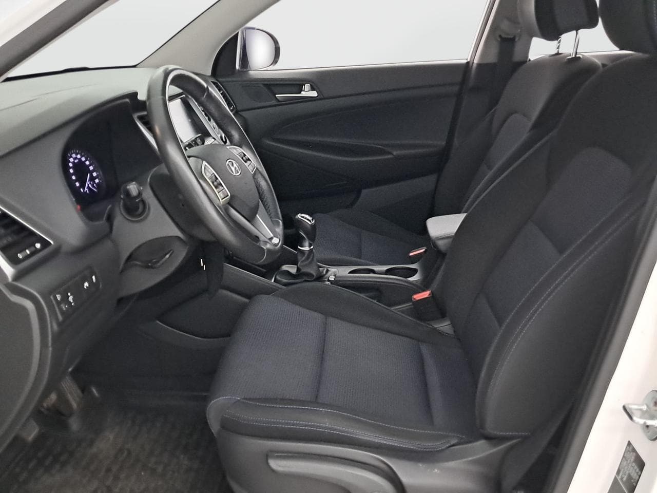 2016 Hyundai TUCSON - 16