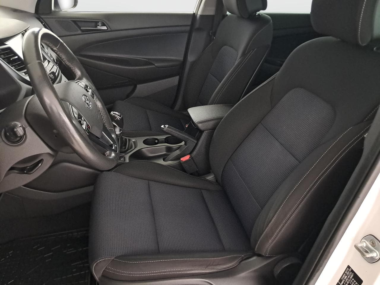 2018 Hyundai TUCSON - 16