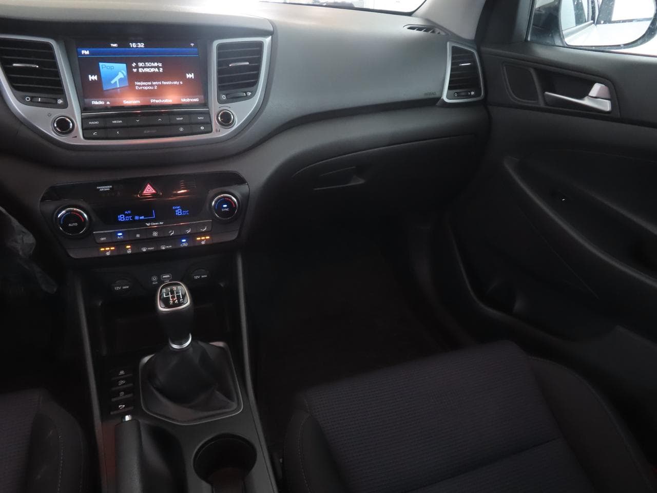 2017 Hyundai TUCSON - 11