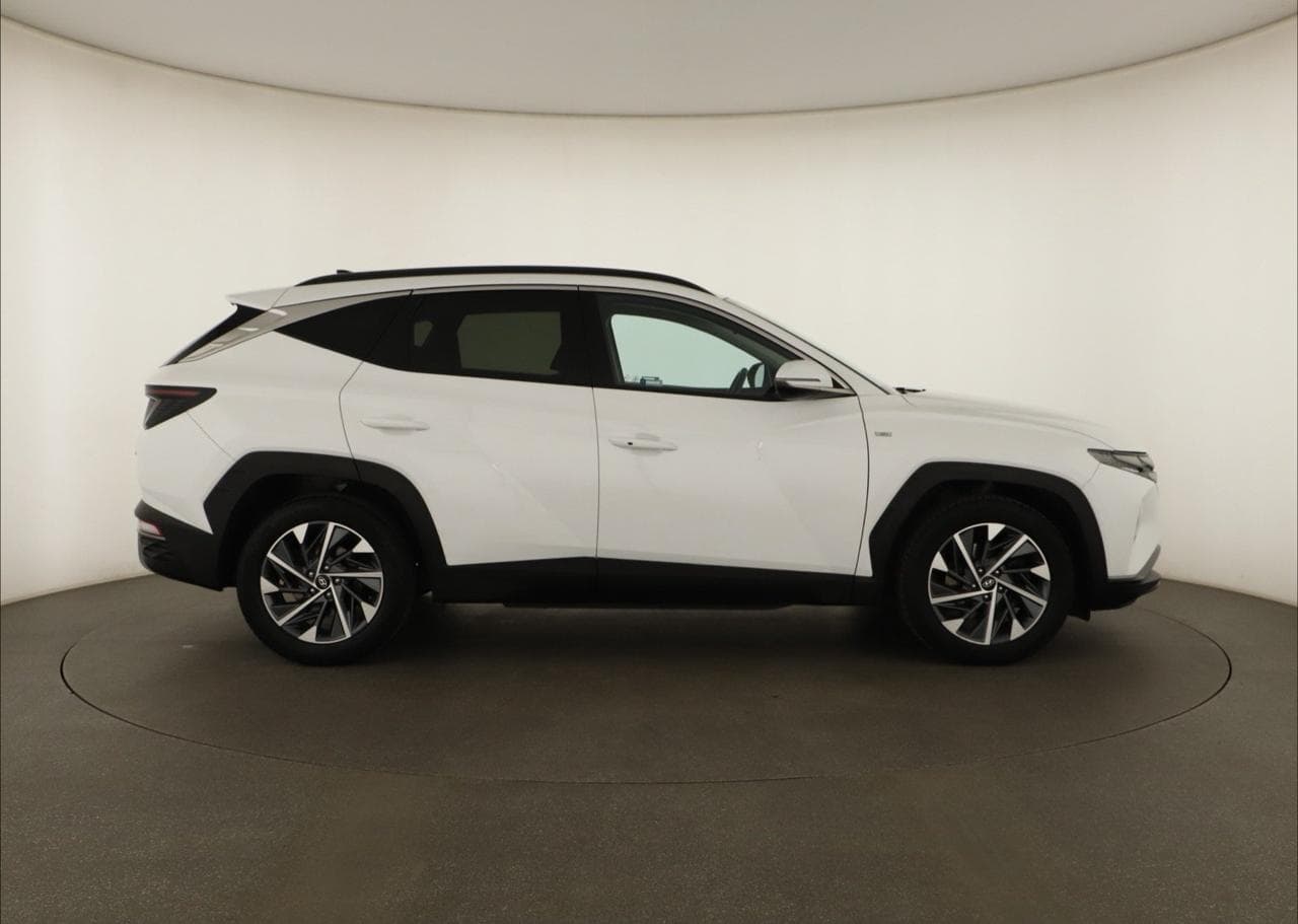 2023 Hyundai TUCSON - 8