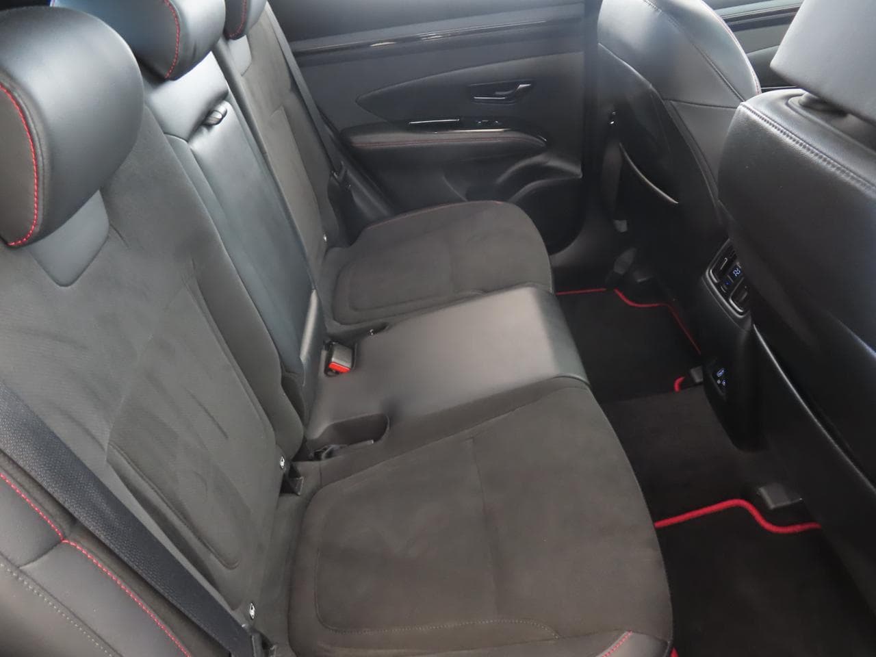 2022 Hyundai TUCSON - 13