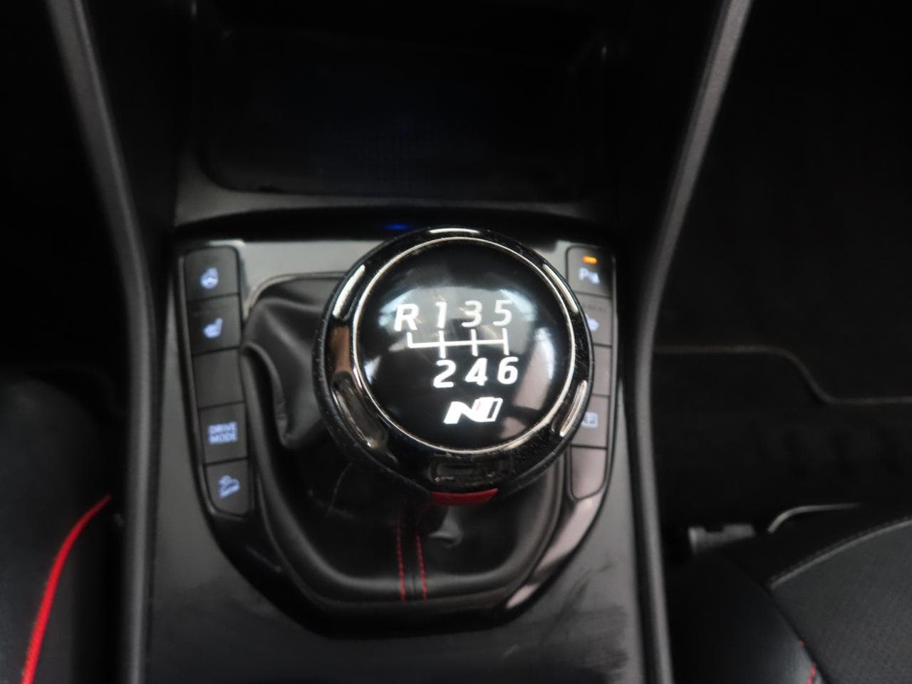 2021 Hyundai TUCSON - 19