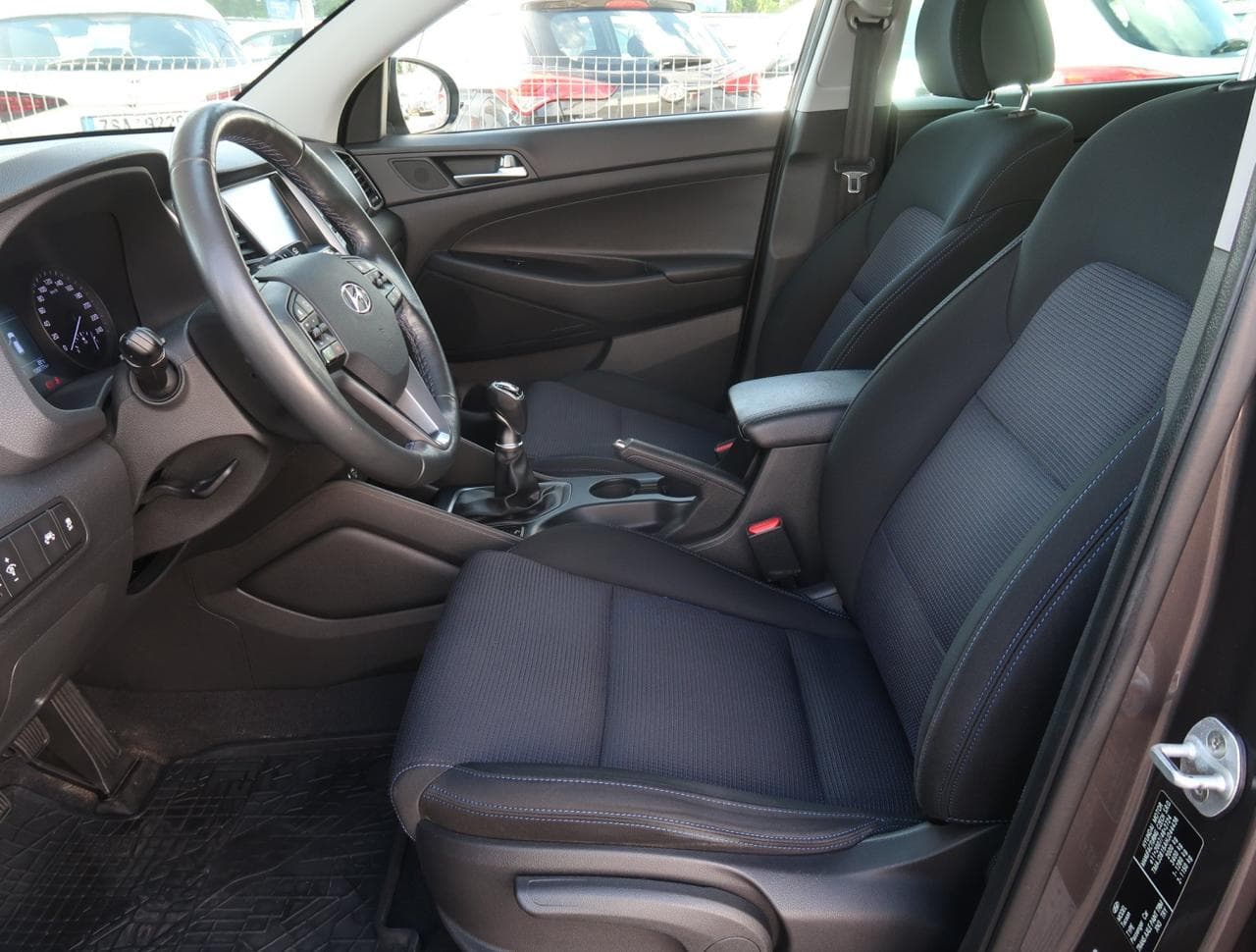 2016 Hyundai TUCSON - 16