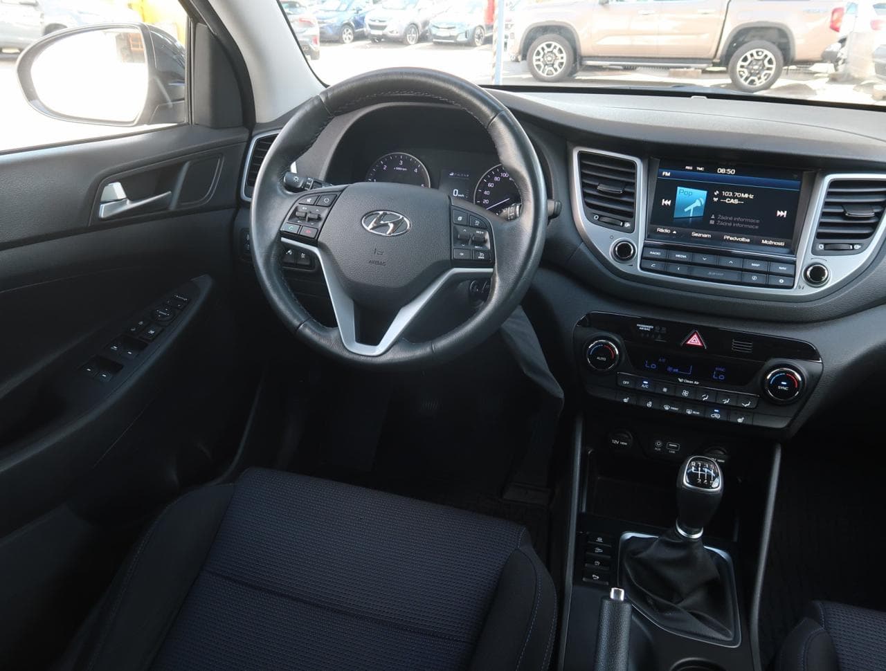 2016 Hyundai TUCSON - 9