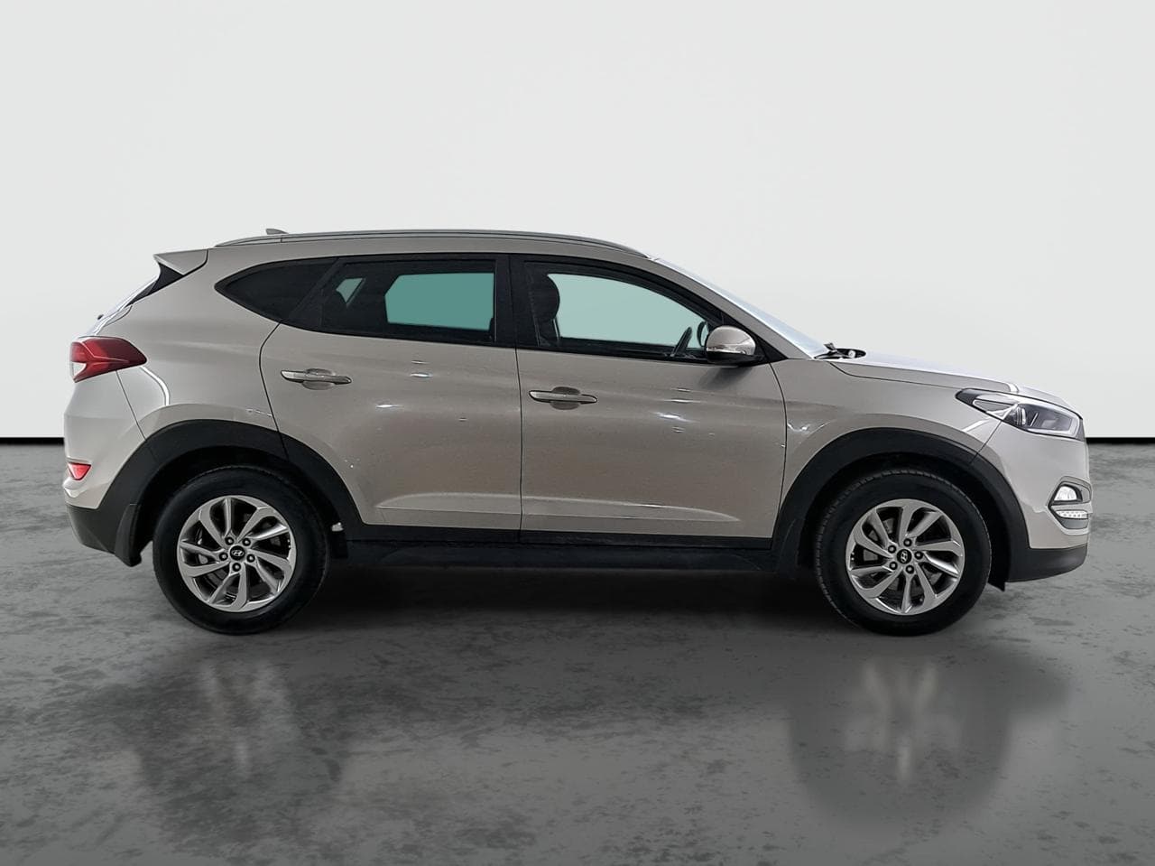 2016 Hyundai TUCSON - 8