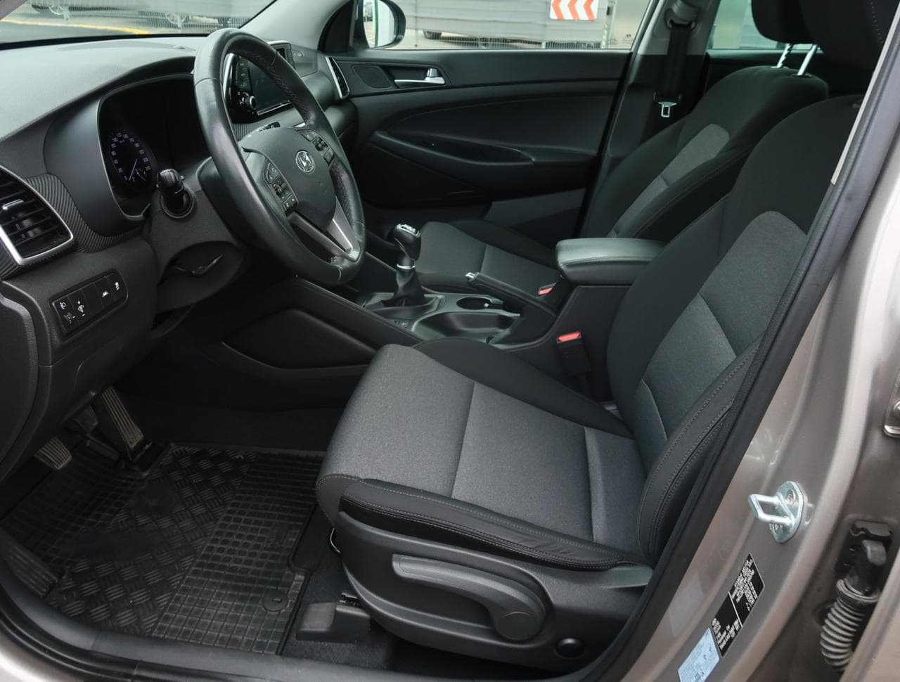 2020 Hyundai TUCSON - 16