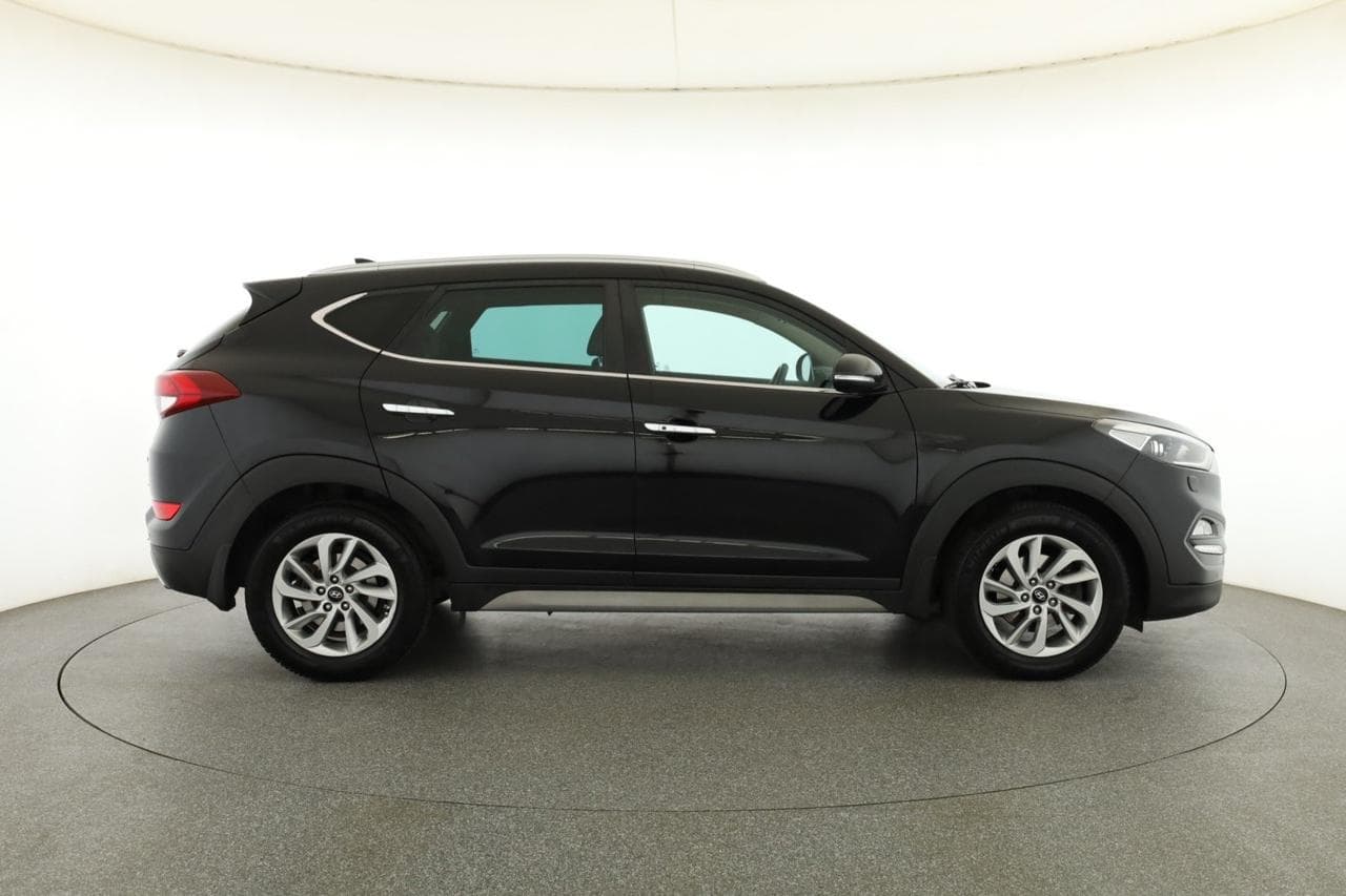 2017 Hyundai TUCSON - 8