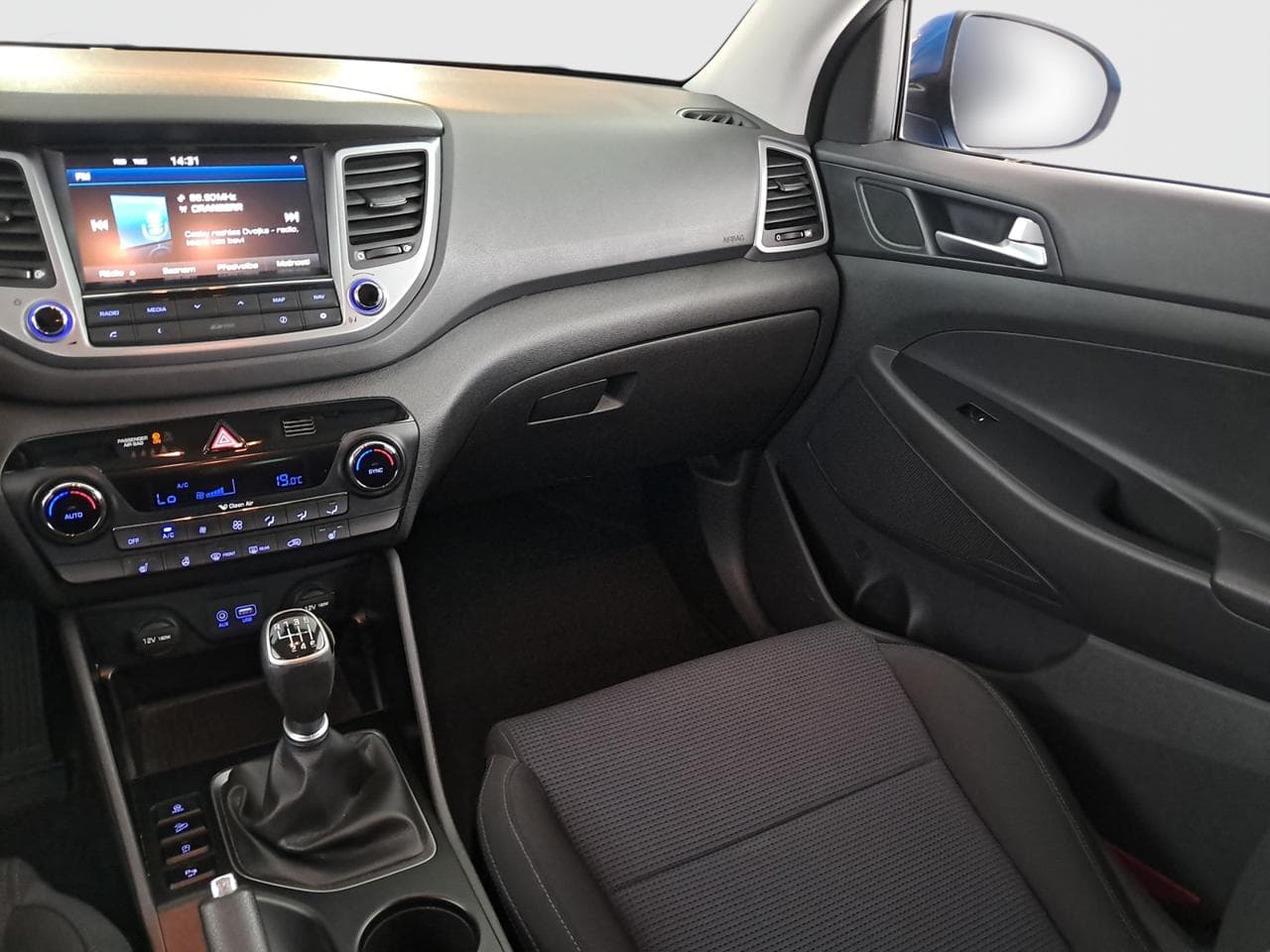 2016 Hyundai TUCSON - 11
