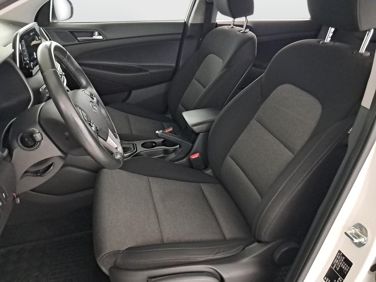2019 Hyundai TUCSON - 16