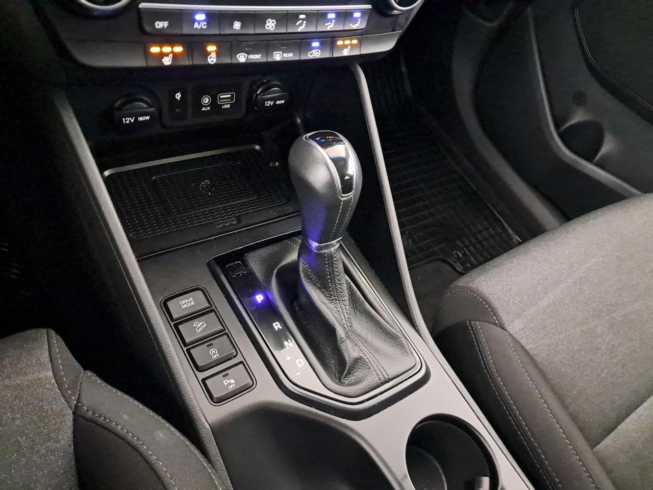 2020 Hyundai TUCSON - 19