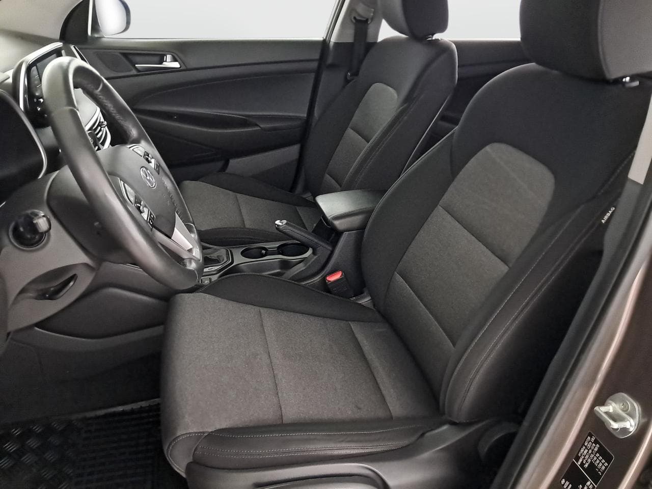 2020 Hyundai TUCSON - 16