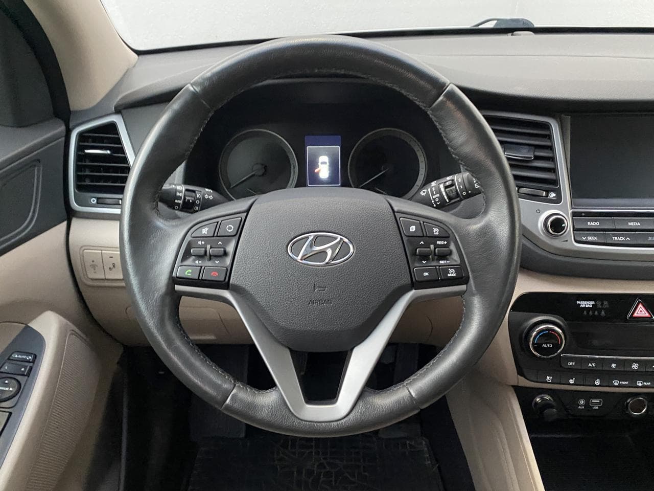 2017 Hyundai TUCSON - 11