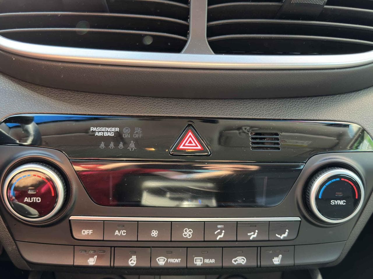 2020 Hyundai TUCSON - 16