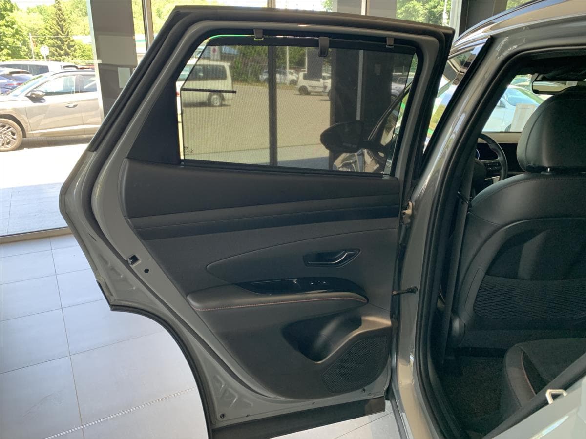 2025 Hyundai TUCSON - 18