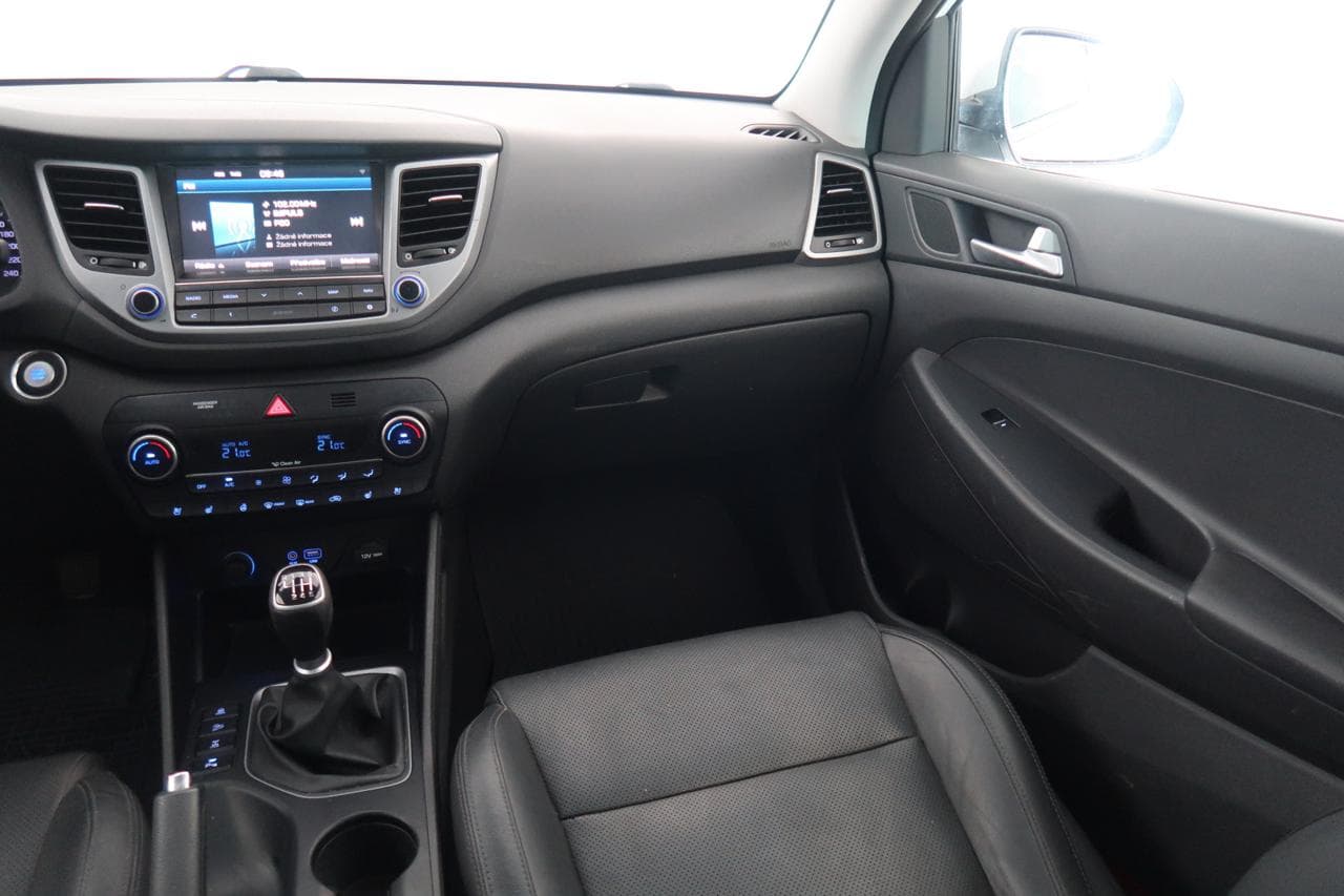 2015 Hyundai TUCSON - 11
