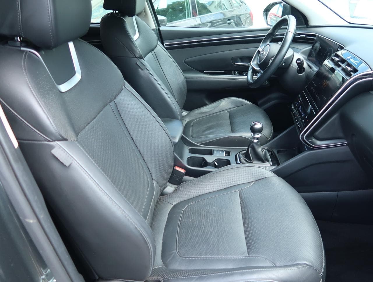 2021 Hyundai TUCSON - 12