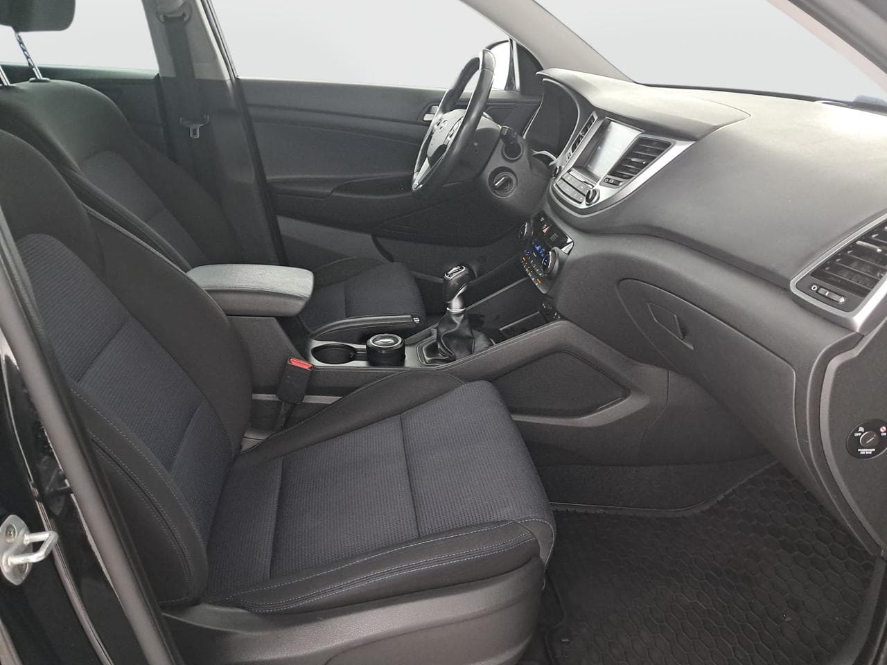 2017 Hyundai TUCSON - 12