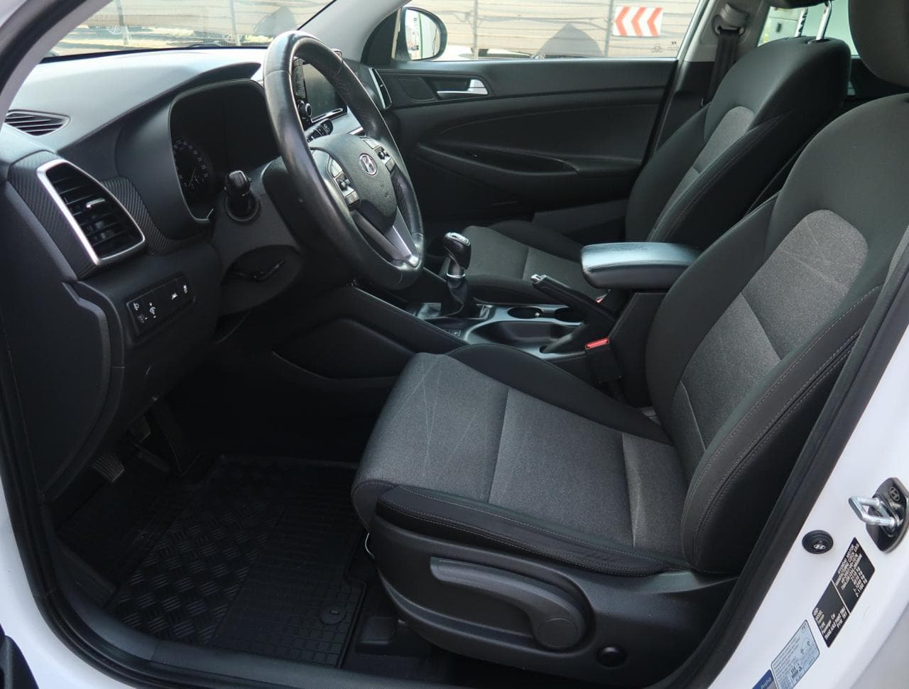 2019 Hyundai TUCSON - 16