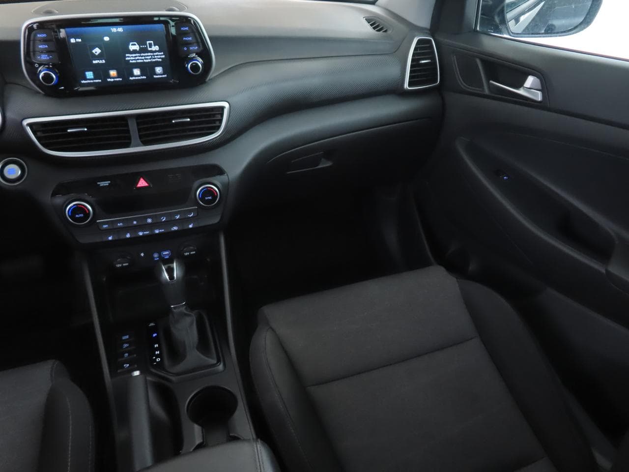 2019 Hyundai TUCSON - 11