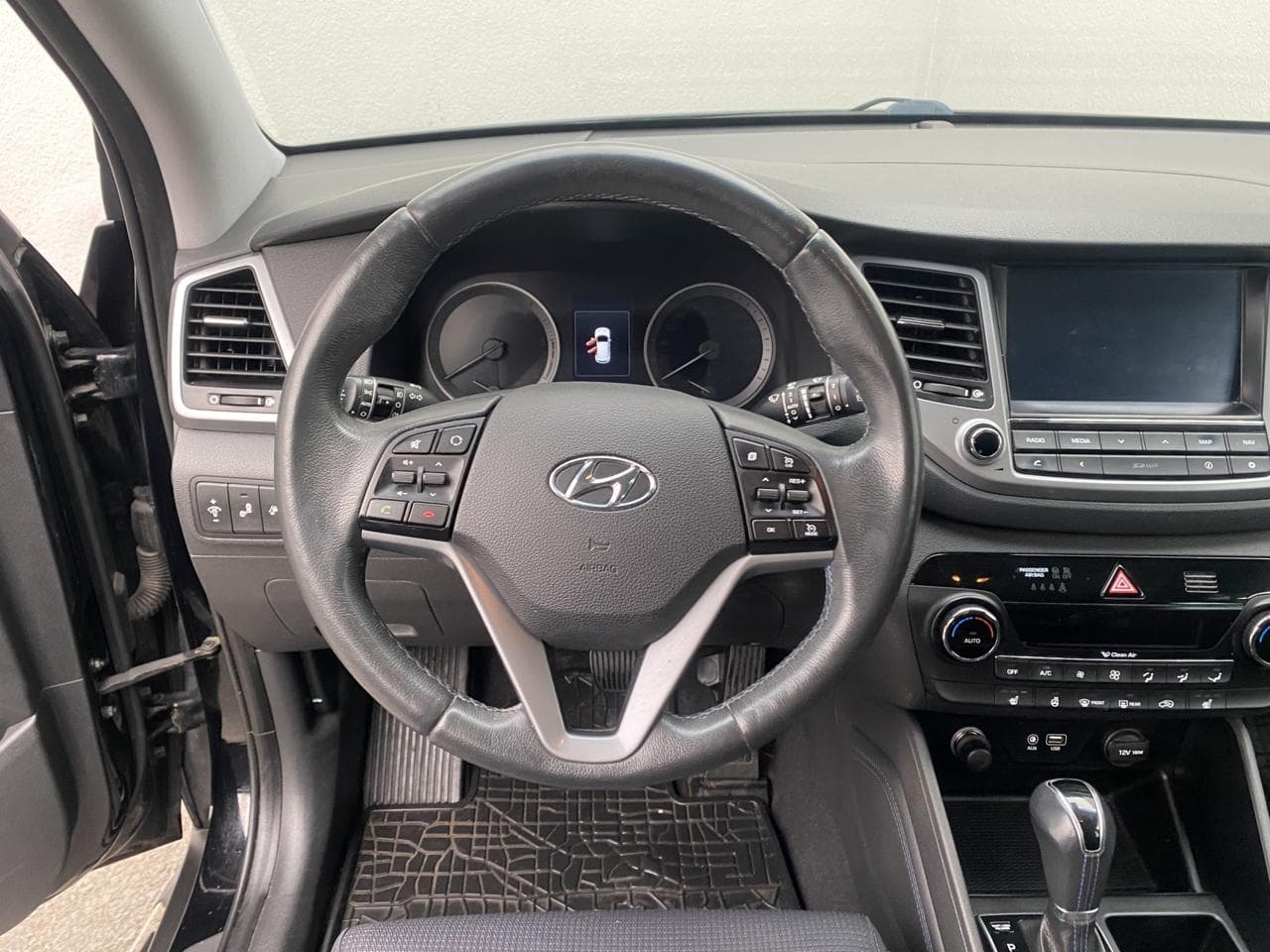 2017 Hyundai TUCSON - 11