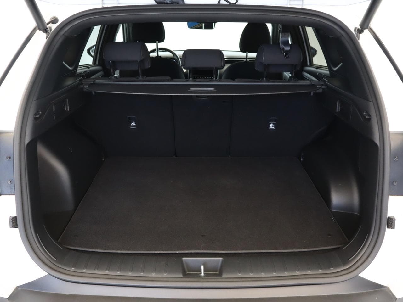 2023 Hyundai TUCSON - 18