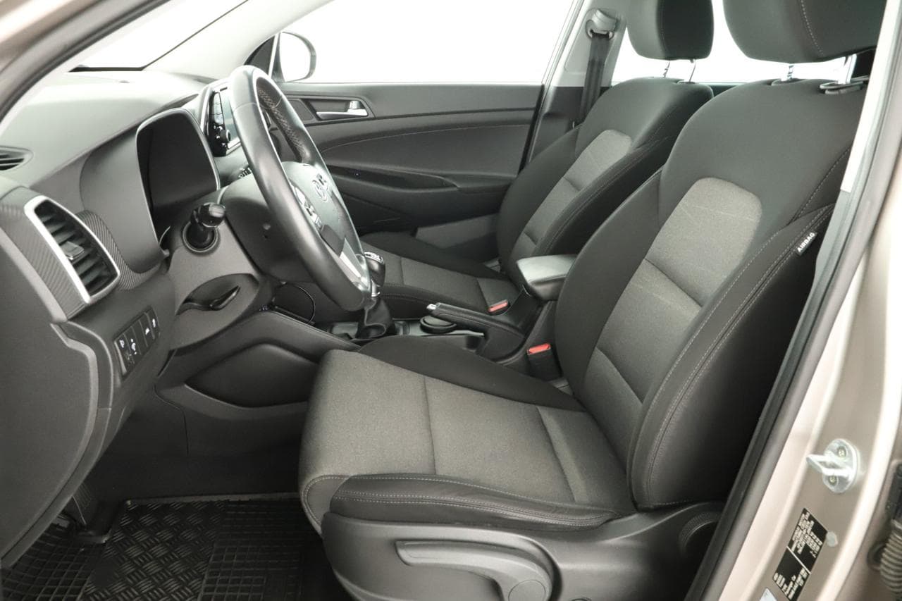 2020 Hyundai TUCSON - 12