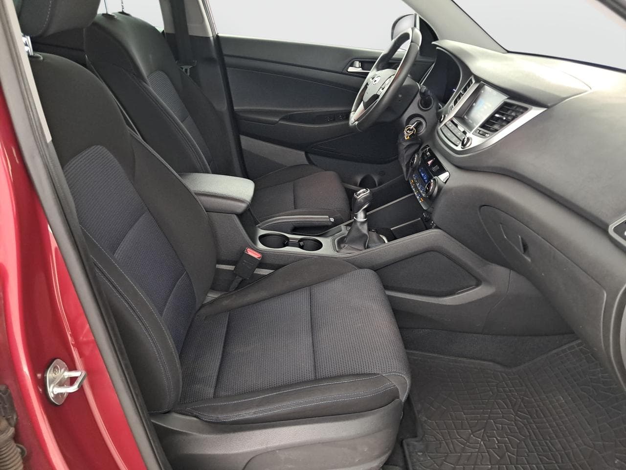2017 Hyundai TUCSON - 12