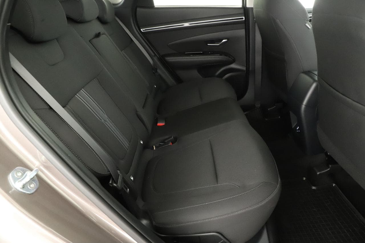2022 Hyundai TUCSON - 11