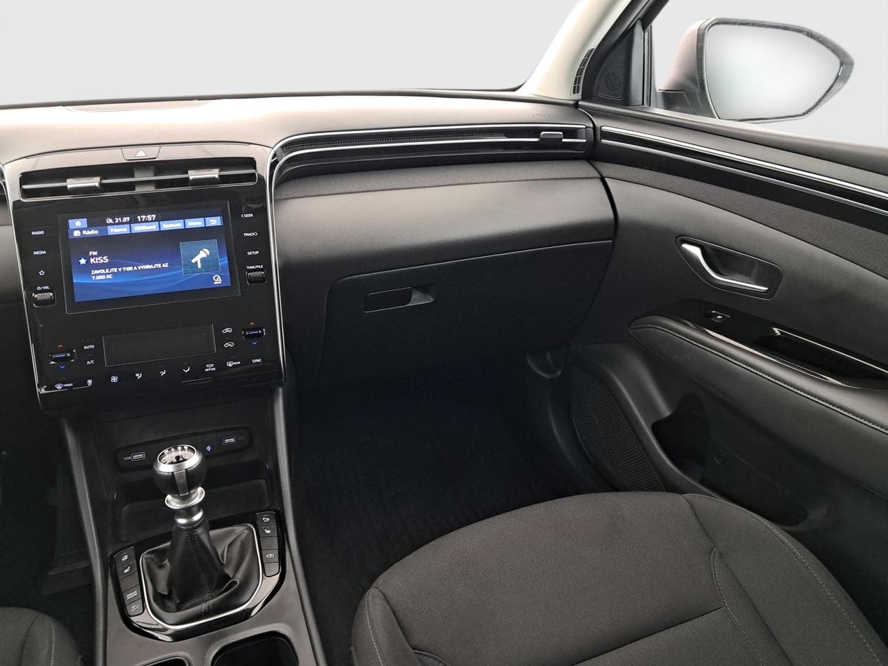 2022 Hyundai TUCSON - 11