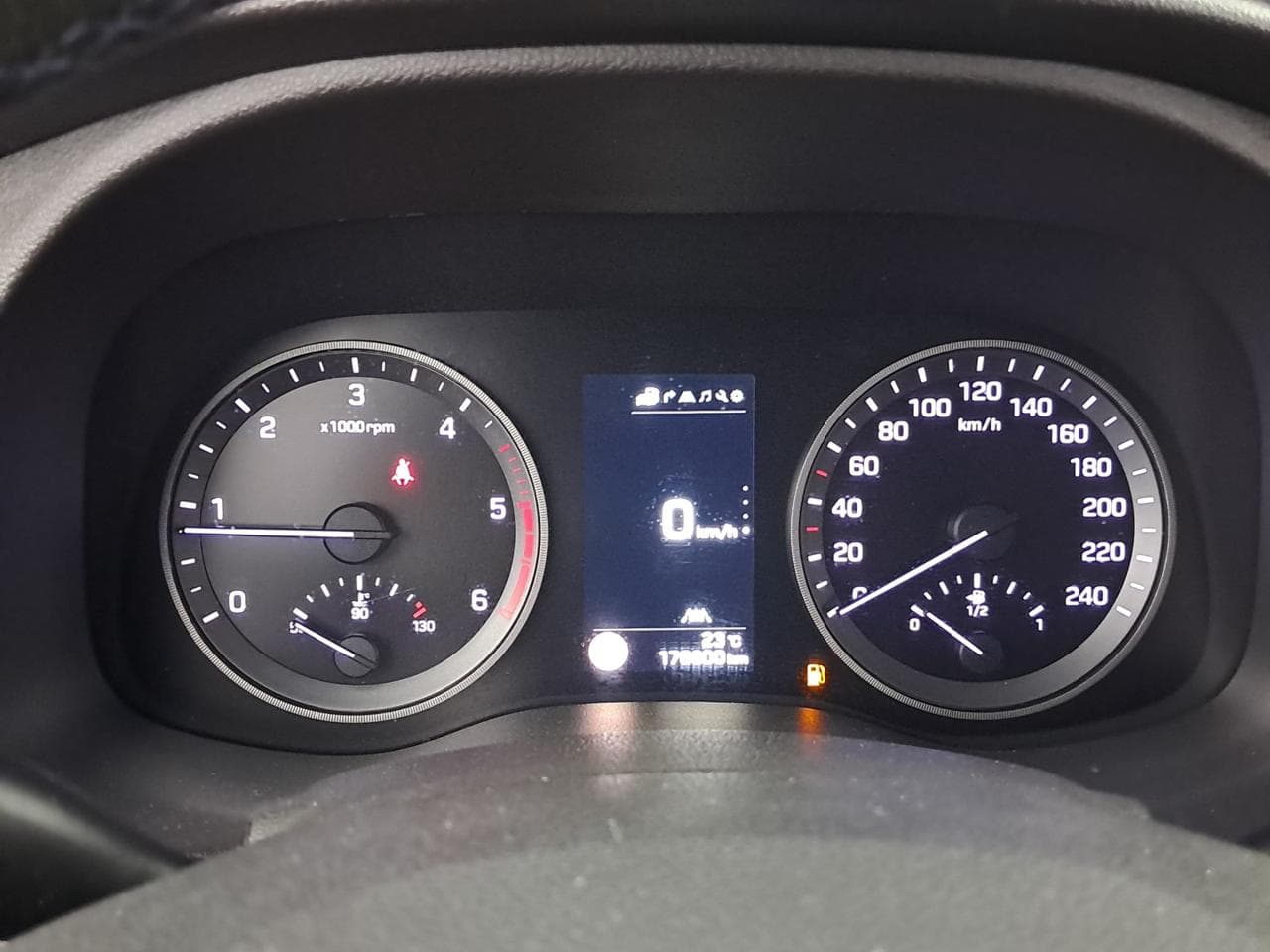 2016 Hyundai TUCSON - 17