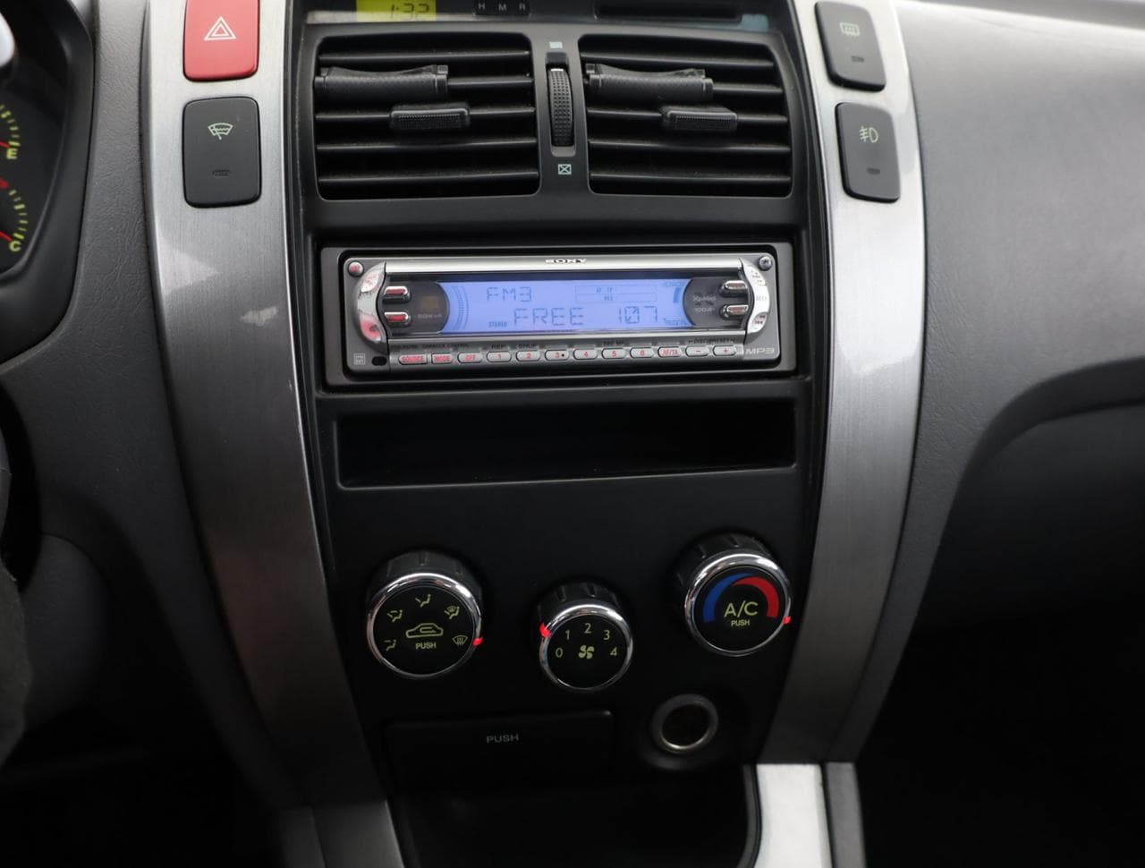2005 Hyundai TUCSON - 15