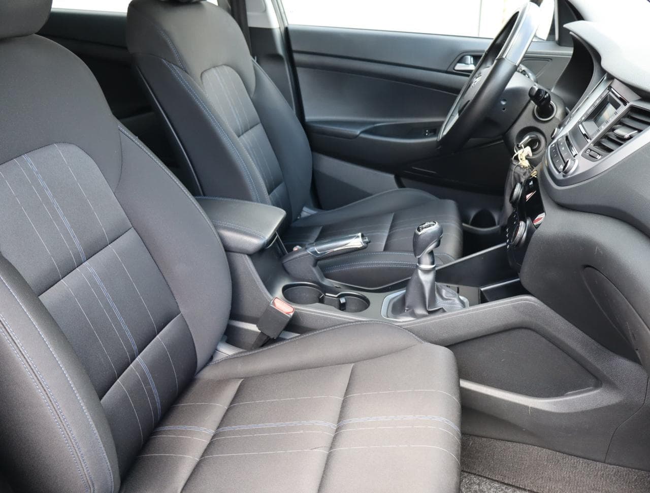 2016 Hyundai TUCSON - 12