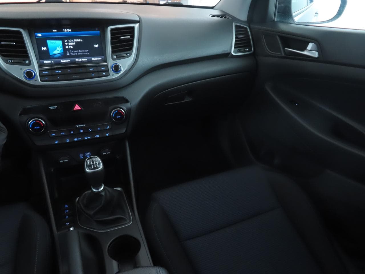 2017 Hyundai TUCSON - 11