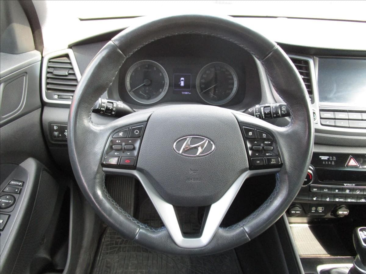 2017 Hyundai TUCSON - 8