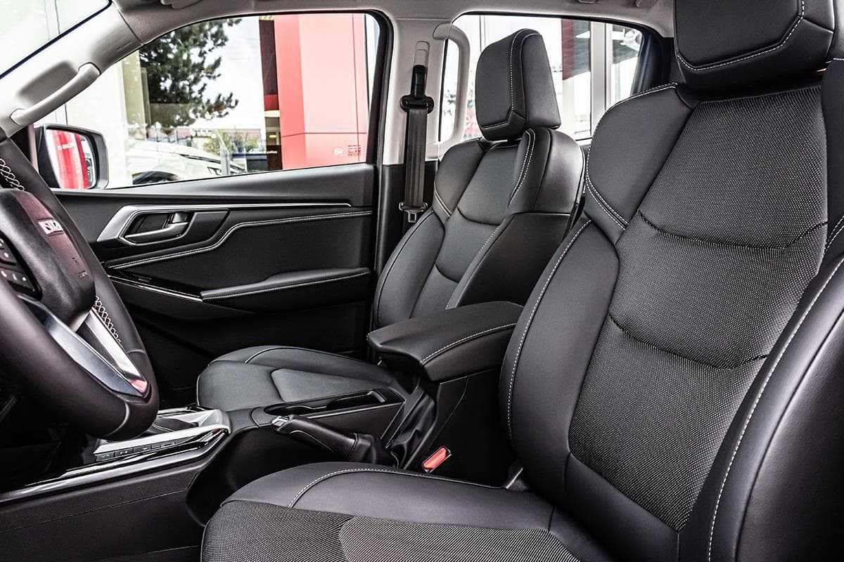 2025 Isuzu D-MAX - 10
