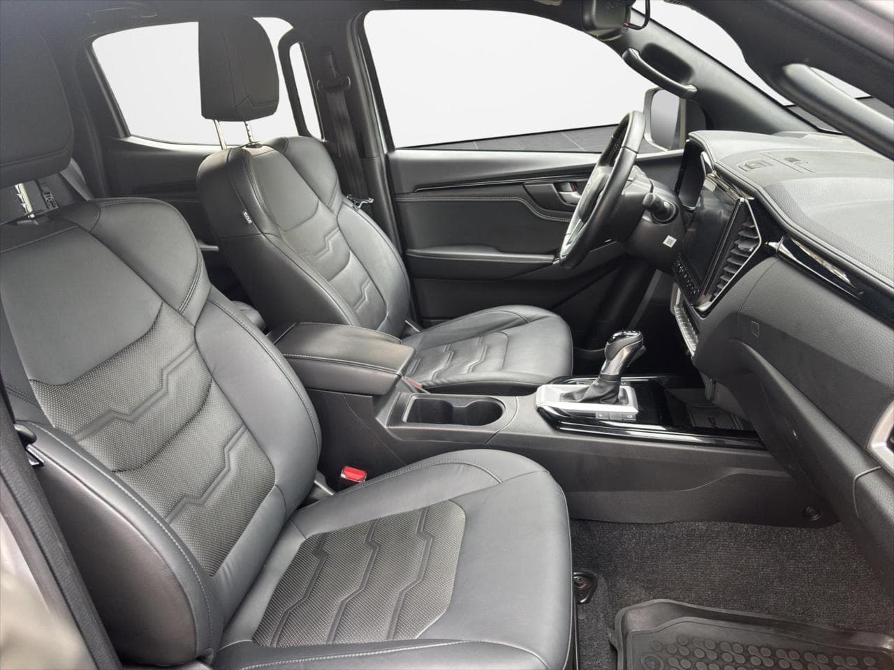 2024 Isuzu D-MAX - 12