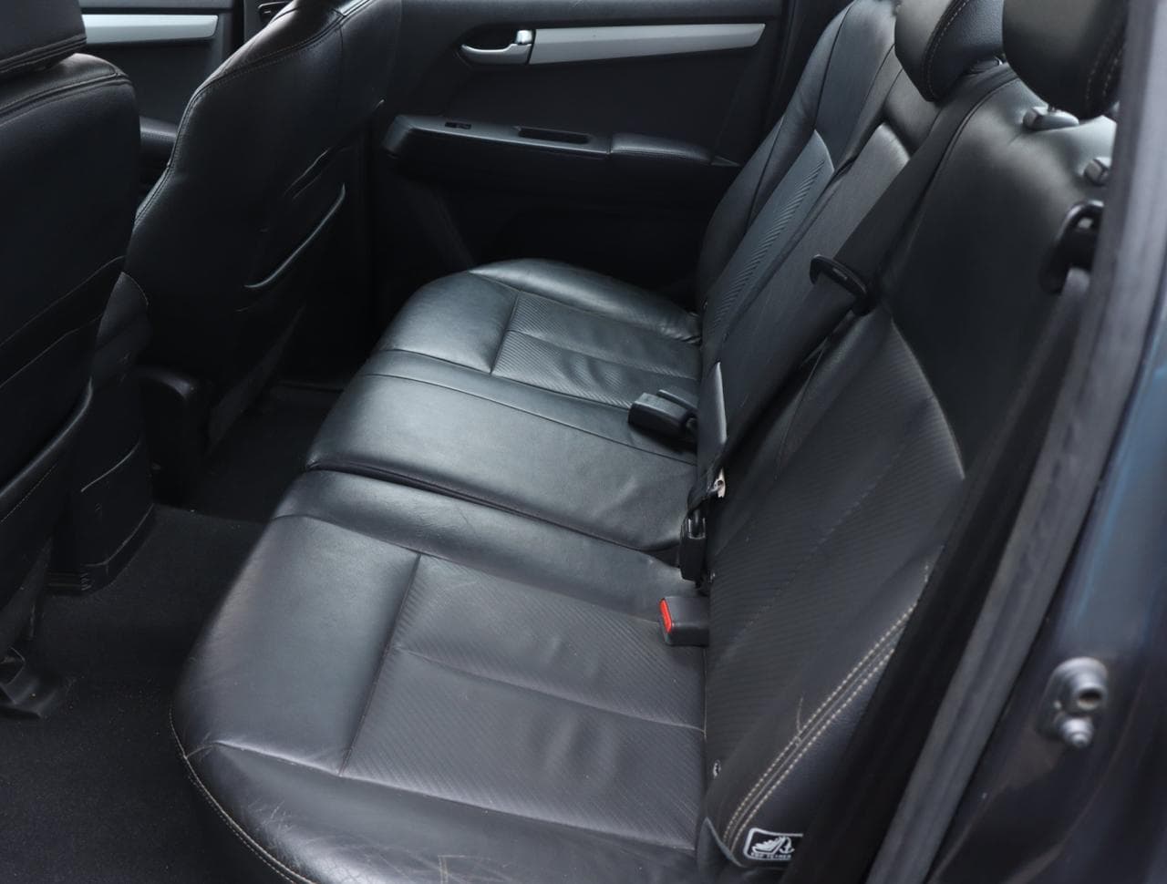 2017 Isuzu D-MAX - 15