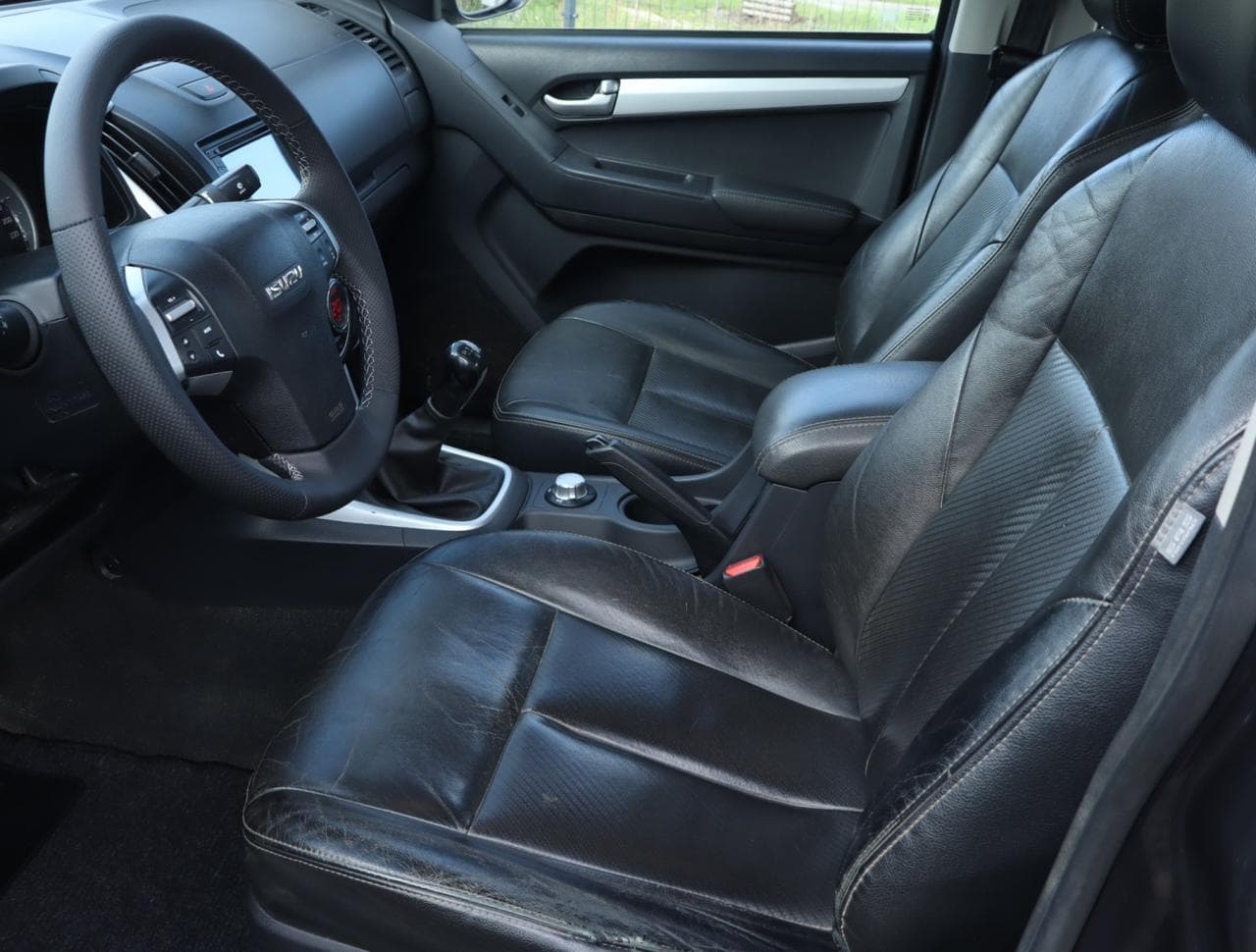 2017 Isuzu D-MAX - 16