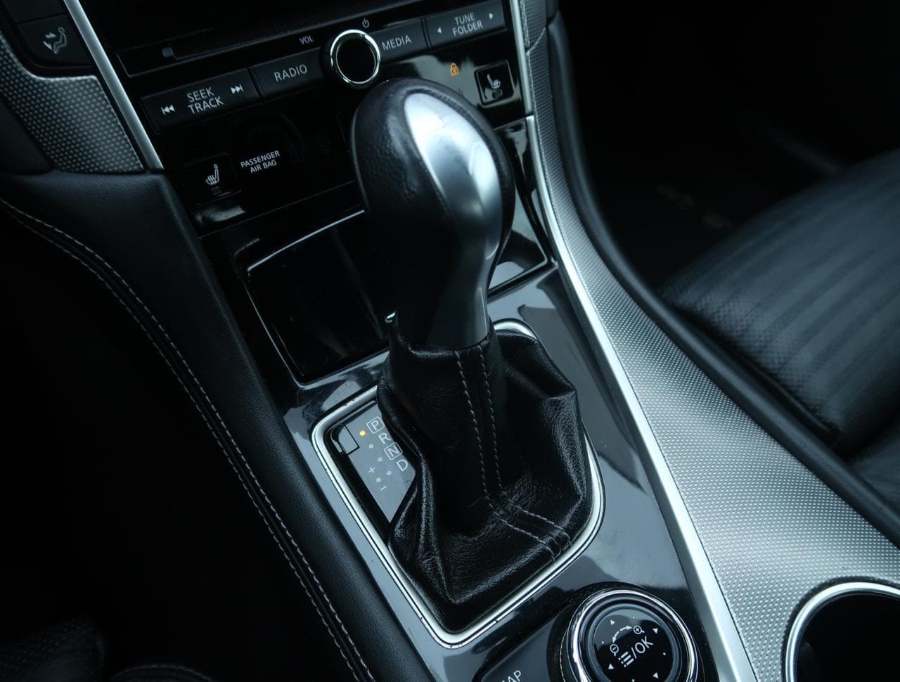 2016 Infiniti Q50 - 19