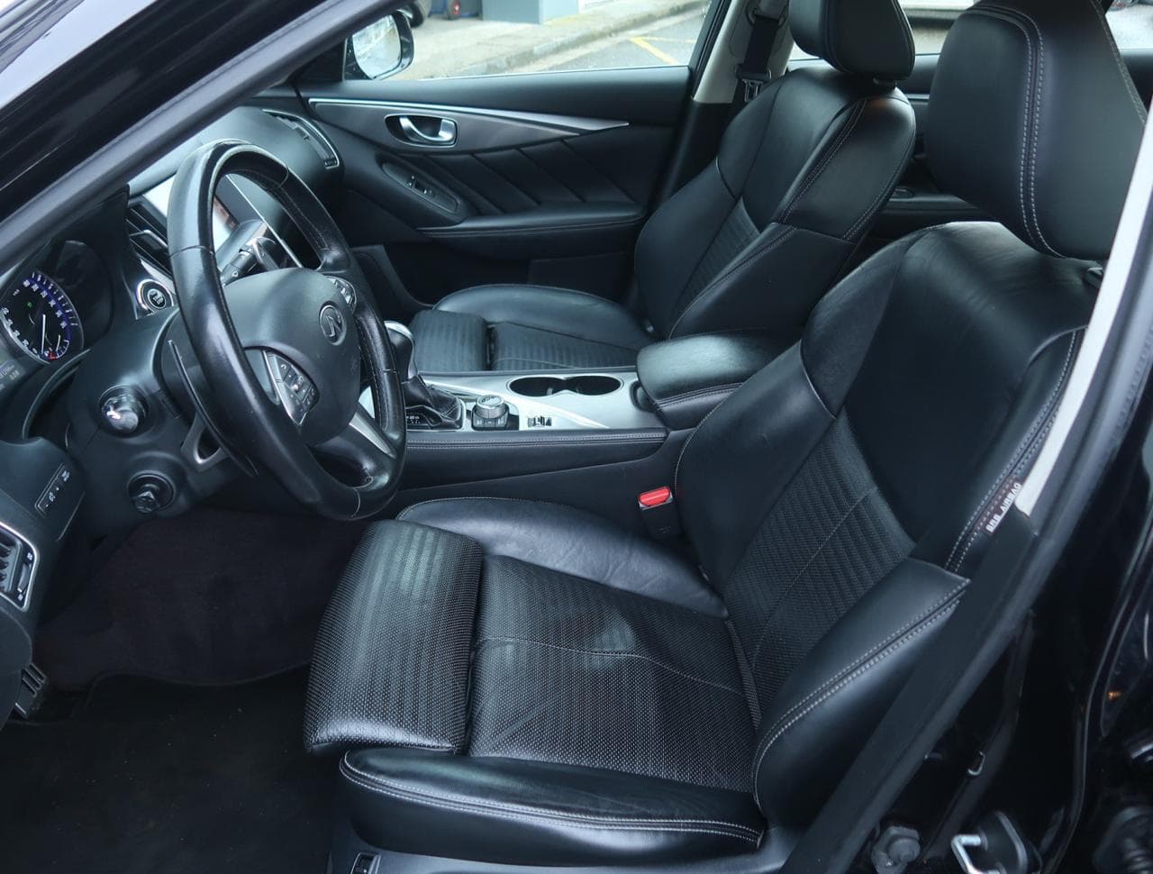 2016 Infiniti Q50 - 16