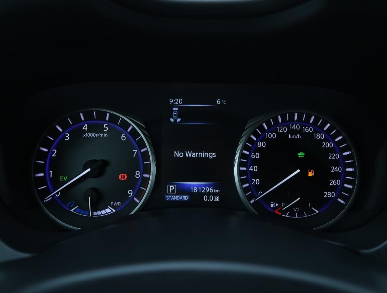 2016 Infiniti Q50 - 17