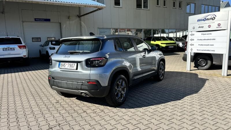 2024 Jeep AVENGER - 4