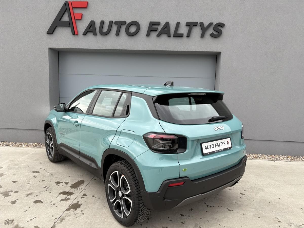 2024 Jeep Avenger - 9