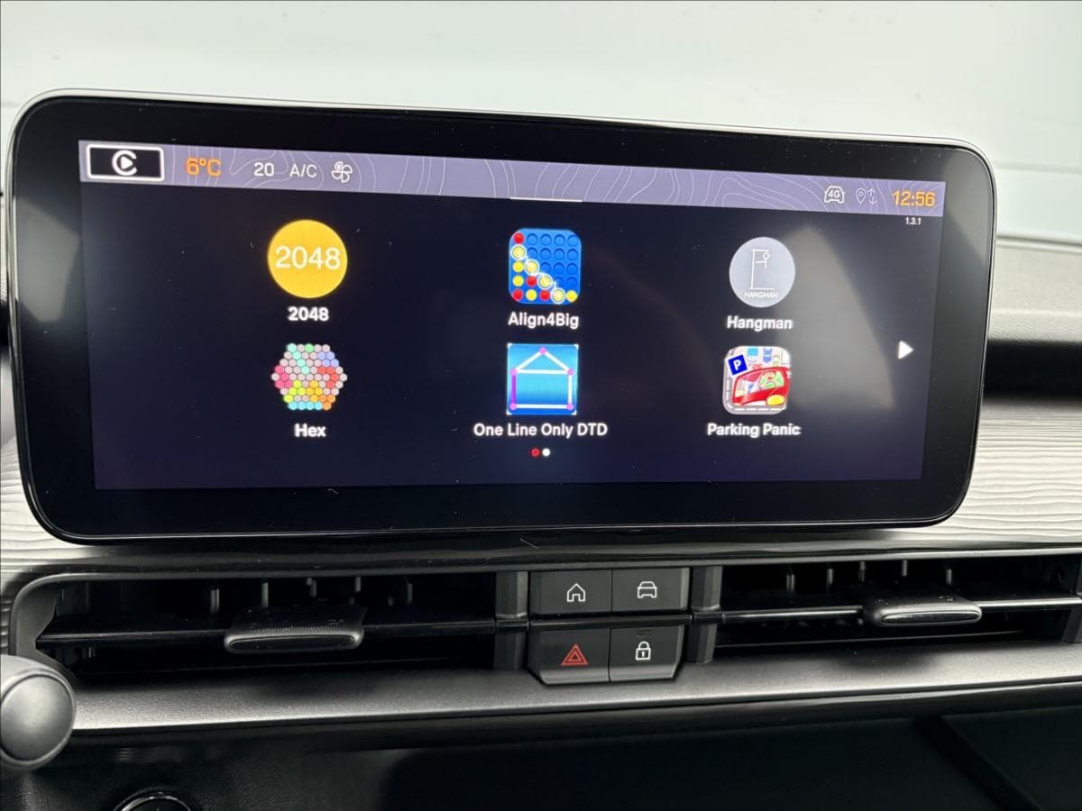 2024 Jeep Avenger - 29