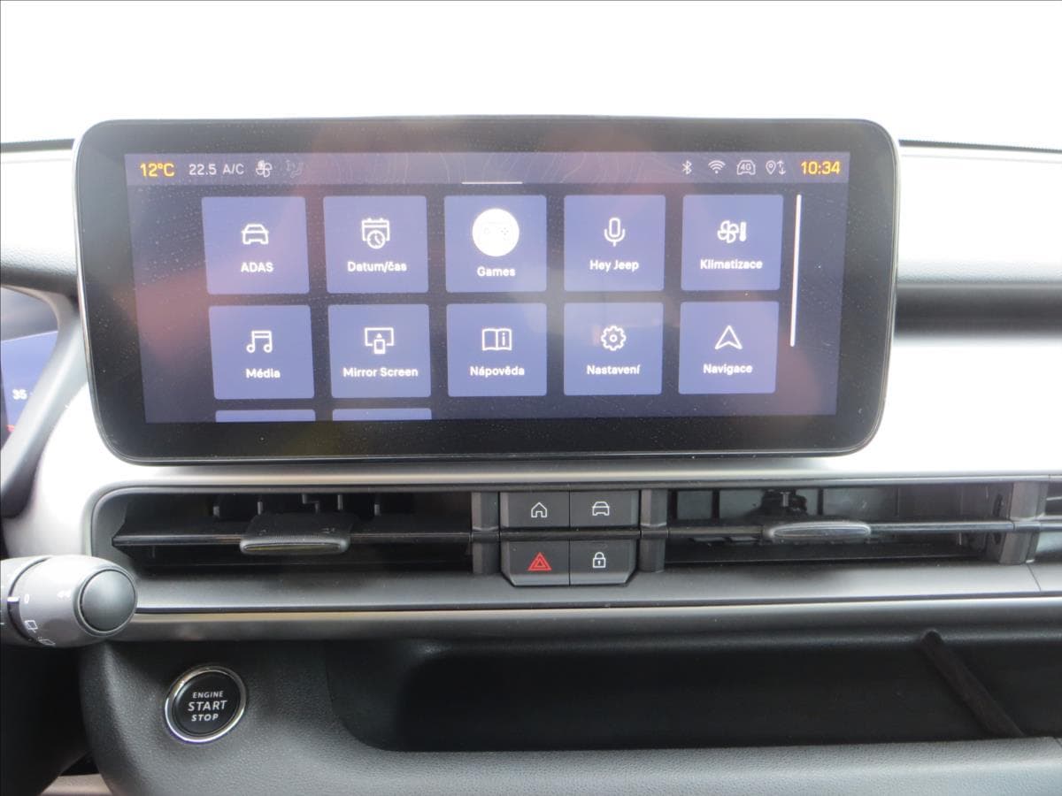 2024 Jeep Avenger - 35